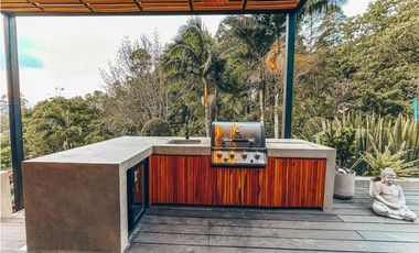 Espectacular casa en Escoberos, balcones de la novena