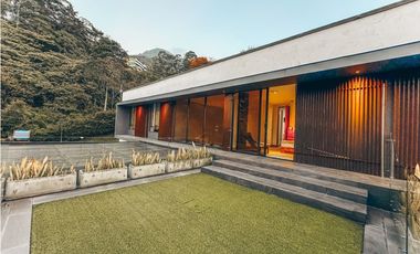 Espectacular casa en Escoberos, balcones de la novena