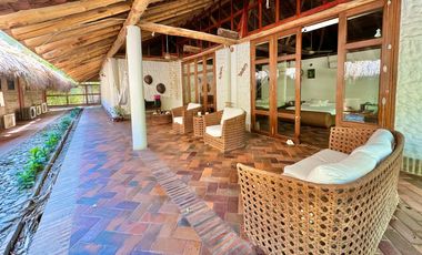 Casa en la isla Tierra bomba (Precio cambia por temporada)