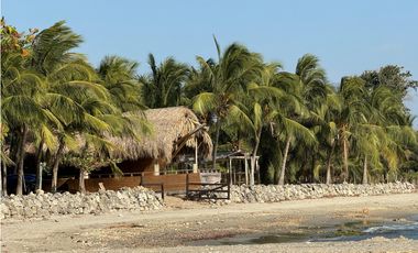 Casa en la isla Tierra bomba (Precio cambia por temporada)