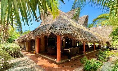 Casa en la isla Tierra bomba (Precio cambia por temporada)