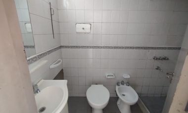 Alquiler Departamento Monoambiente z/Mayorista en Centro.