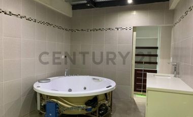 Inmueble productivo en el centro de Manta