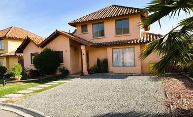 ARRIENDO CASA 5HAB 3BA AYRES DE CHICUREO