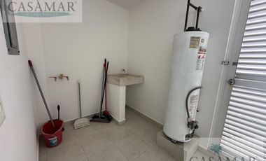 AMPLIA CASA SOLA EN RENTA ZONA DIAMANTE