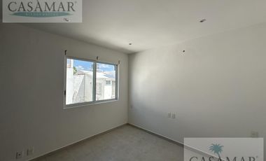 AMPLIA CASA SOLA EN RENTA ZONA DIAMANTE