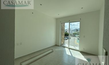 AMPLIA CASA SOLA EN RENTA ZONA DIAMANTE