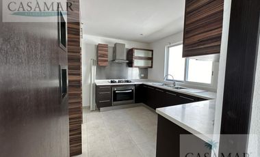 AMPLIA CASA SOLA EN RENTA ZONA DIAMANTE