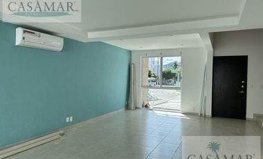 AMPLIA CASA SOLA EN RENTA ZONA DIAMANTE