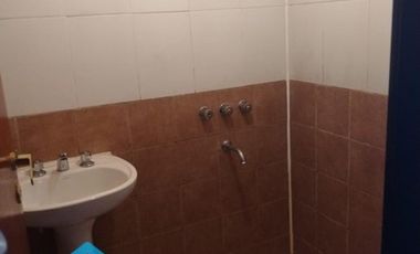 ALQUILO DEPARTAMENTO 1 DORMITORIO SOLO PARA SEÑORITA PREFERENTEMENTE ESTUDIANTE