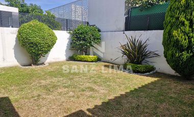PALMA REAL: Casa confortable, con gran iluminación y terminados de lujo.
