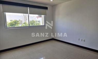 PALMA REAL: Casa confortable, con gran iluminación y terminados de lujo.