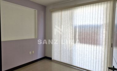PALMA REAL: Casa confortable, con gran iluminación y terminados de lujo.
