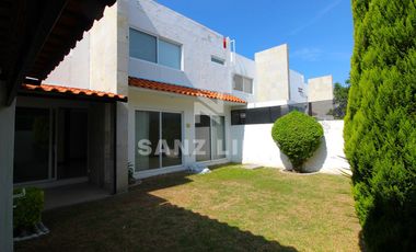 PALMA REAL: Casa confortable, con gran iluminación y terminados de lujo.