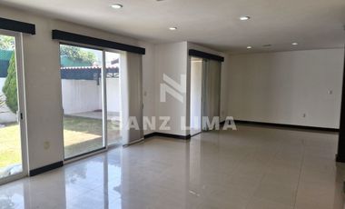 PALMA REAL: Casa confortable, con gran iluminación y terminados de lujo.