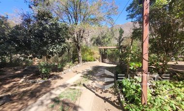 Parcela en Venta en (KRM)Parcela 122 ha| 3 Casas| Quincho| Piscina |Pozo| Vertiente| Arboles Frutales- Nogales| Acceso por ruta F-760