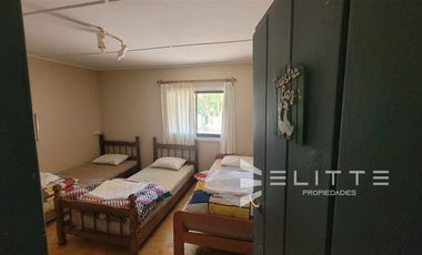 Parcela en Venta en (KRM)Parcela 122 ha| 3 Casas| Quincho| Piscina |Pozo| Vertiente| Arboles Frutales- Nogales| Acceso por ruta F-760