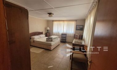 Parcela en Venta en (KRM)Parcela 122 ha| 3 Casas| Quincho| Piscina |Pozo| Vertiente| Arboles Frutales- Nogales| Acceso por ruta F-760