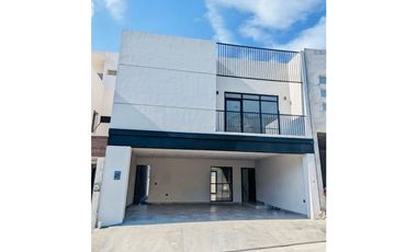 Casa en venta en Cumbres Santoral en Garcia