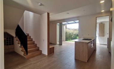 Casa en unidad cerrada en la ceja (LDC)