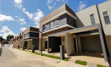 Casa en unidad cerrada en la ceja (LDC)