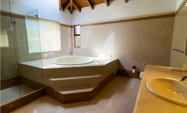 Arriendo Casa en San Simon - Bogota