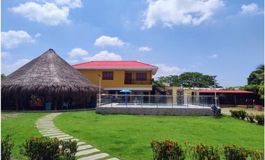 Esplendida Cabaña en Sabanagrande con Piscina, Kiosko y Cancha