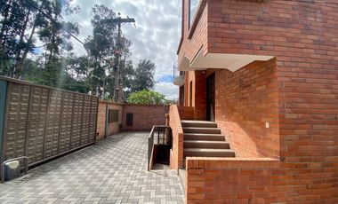 HERMOSO DEPARTAMENTO EN VENTA, SECTOR PUERTAS DEL SOL