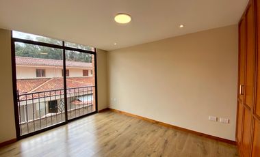HERMOSO DEPARTAMENTO EN VENTA, SECTOR PUERTAS DEL SOL