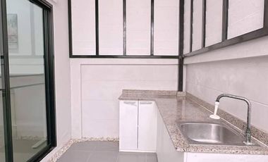 FOR SELL Townhouse/Townhome  The Riva Wongwaen-Lumlukka Klong 5 BTS-Sai Yud CX-101965
