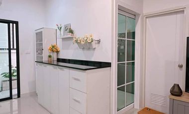 FOR SELL Townhouse/Townhome  The Riva Wongwaen-Lumlukka Klong 5 BTS-Sai Yud CX-101965