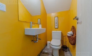 Casa sobre el lago en venta en el Barrio Vistas