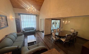 Amplia casa en Venta en Valle Dorado