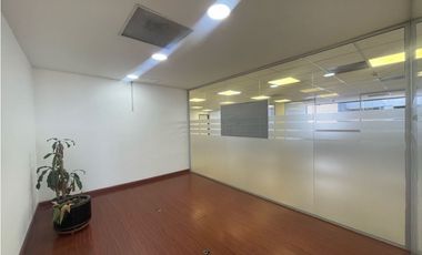 RENTO ESPACIOSA OFICINA EN El NORTE CON UBICACIÓN ESTRATÉGICA