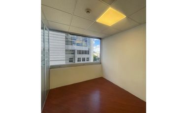 RENTO ESPACIOSA OFICINA EN El NORTE CON UBICACIÓN ESTRATÉGICA
