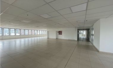 RENTO OFICINA EN EL CENTRO DE BOGOTÀ EN PRESTIGIOSO EDIFI