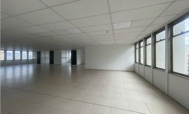 RENTO OFICINA EN EL CENTRO DE BOGOTÀ EN PRESTIGIOSO EDIFI