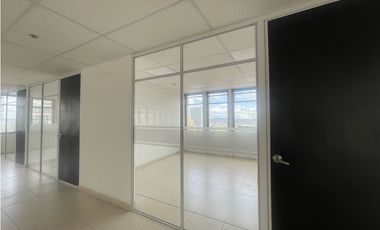 RENTO OFICINA EN EL CENTRO DE BOGOTÀ EN PRESTIGIOSO EDIFI
