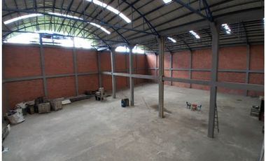 VENTA DE BODEGA INDUSTRIAL REA 1.400 m²  ZONA FUNZA