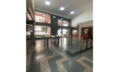 VENDO RENTO OFICINA EN EXCLUSIVO EDIFICIO EN CHICO