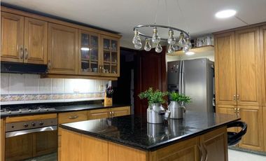 CASA EN VENTA UNIDAD CERRADA LAS LOMITAS SABANETA