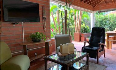 CASA EN VENTA UNIDAD CERRADA LAS LOMITAS SABANETA