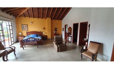 VENTA  CASA EN UNIDAD CERRADA LAS LOMITAS SABANETA