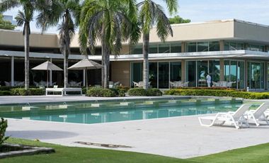 VENTA CASA CON PISCINA EN KARIBANA