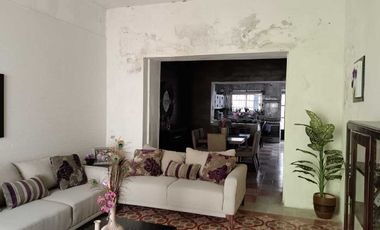 Calle Colonial en Venta