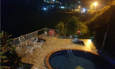 SE VENDE O PERMUTA FINCA EN DOSQUEBRADAS AREA 19.500M2
