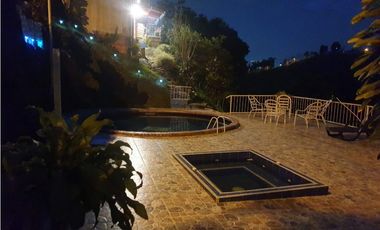 SE VENDE O PERMUTA FINCA EN DOSQUEBRADAS AREA 19.500M2