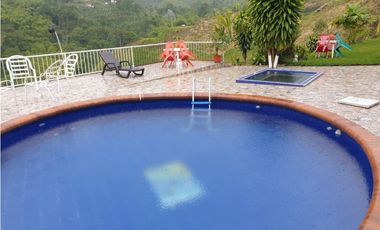 SE VENDE O PERMUTA FINCA EN DOSQUEBRADAS AREA 19.500M2