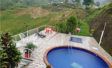 SE VENDE O PERMUTA FINCA EN DOSQUEBRADAS AREA 19.500M2