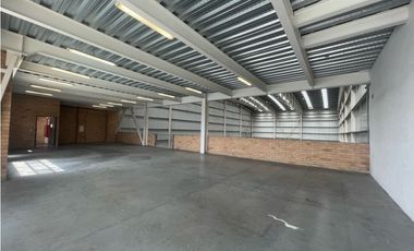 VENDO RENTO BODEGA 1800 M2  EN ZONA FRANCA OCCIDENTE